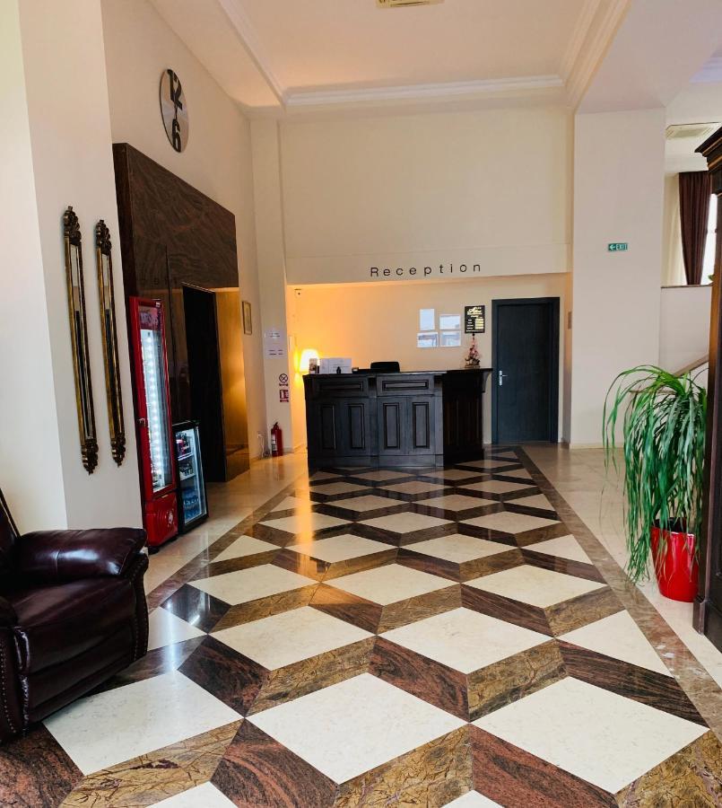 Albert Hotel Ploeszti Zewnętrze zdjęcie