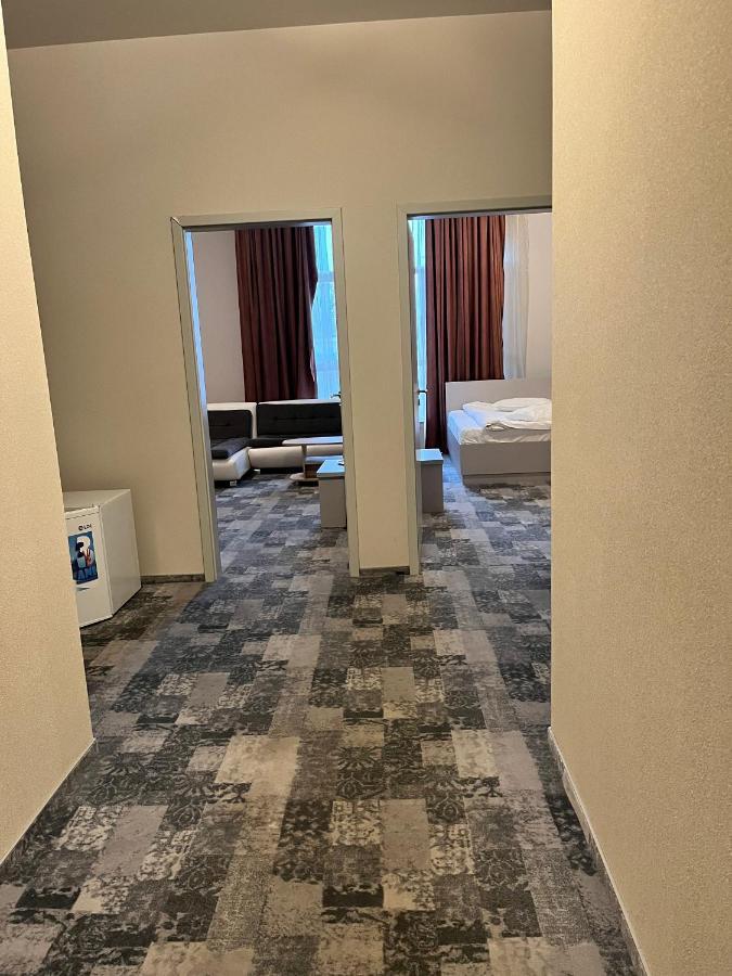 Albert Hotel Ploeszti Zewnętrze zdjęcie