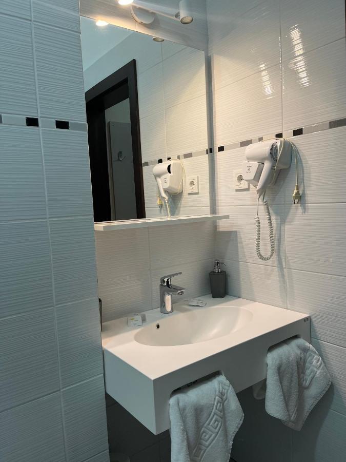 Albert Hotel Ploeszti Zewnętrze zdjęcie