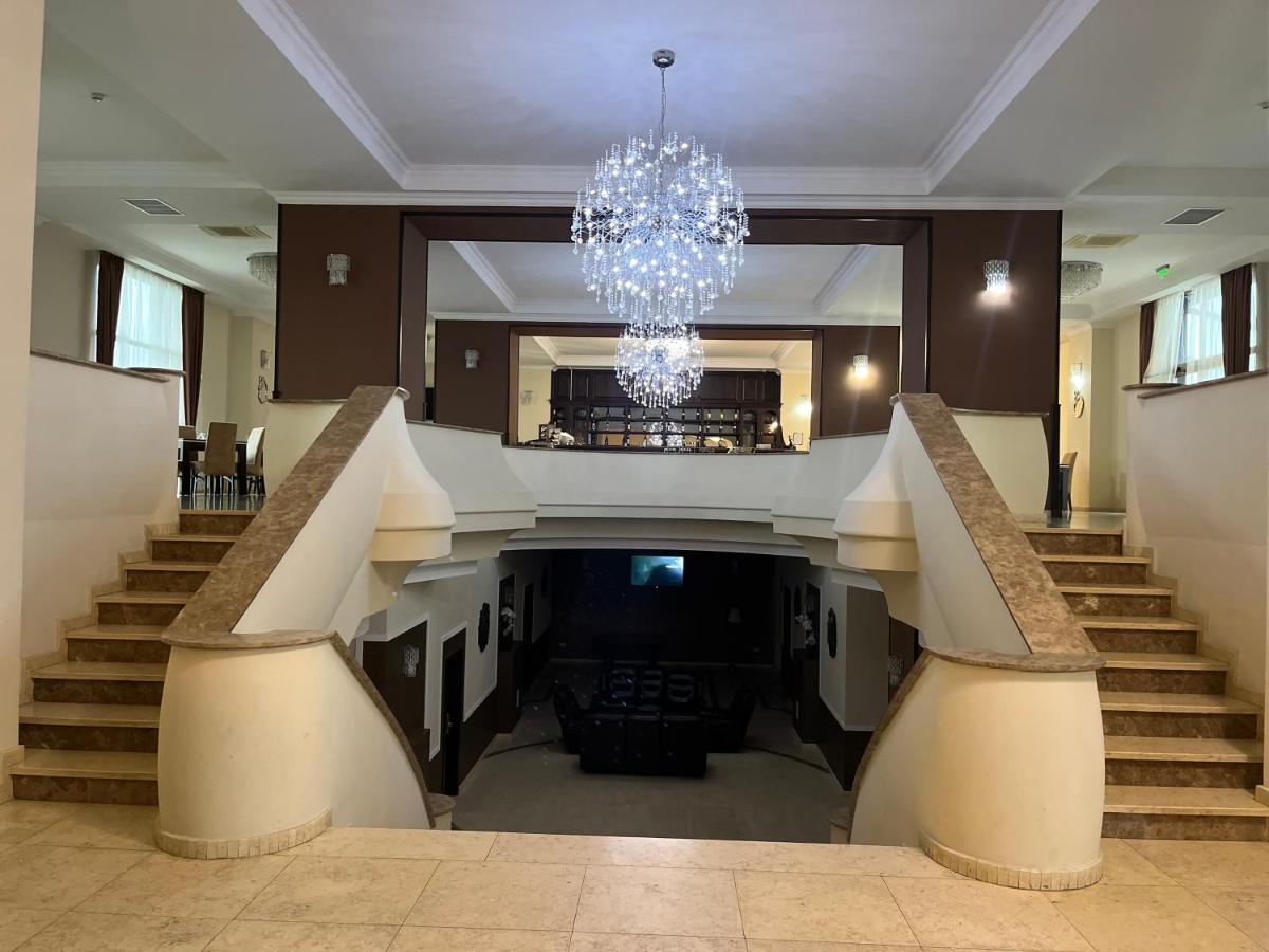 Albert Hotel Ploeszti Zewnętrze zdjęcie