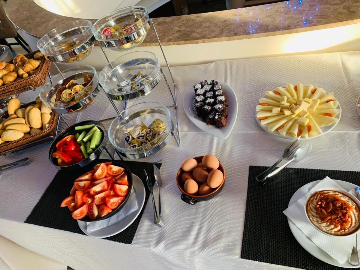 Albert Hotel Ploeszti Zewnętrze zdjęcie