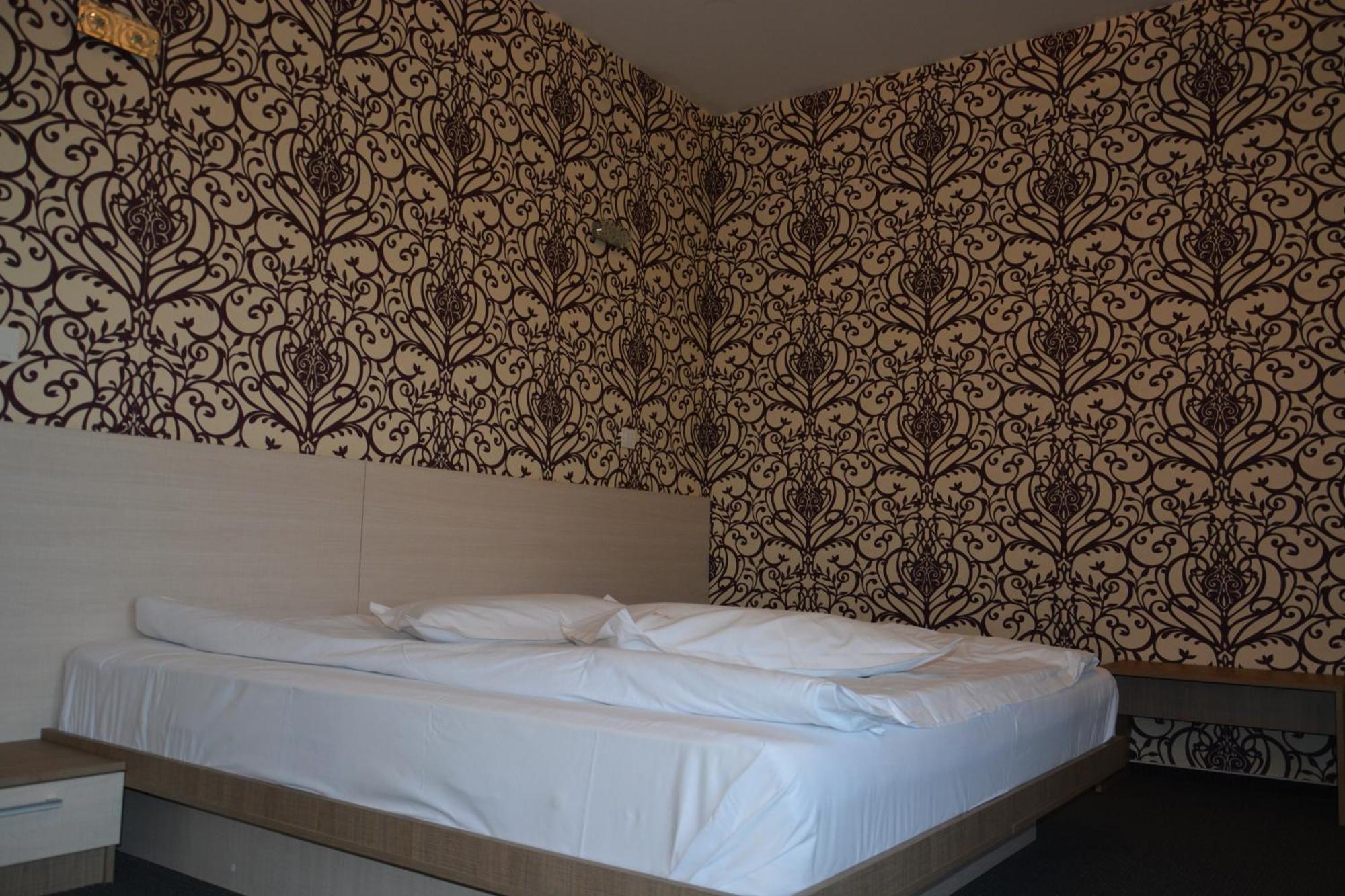Albert Hotel Ploeszti Pokój zdjęcie