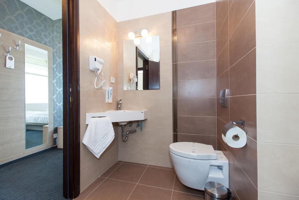 Albert Hotel Ploeszti Zewnętrze zdjęcie